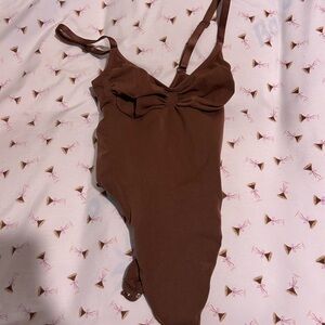 SKIMS Brown Seamless Scoop Neck Bodysuit